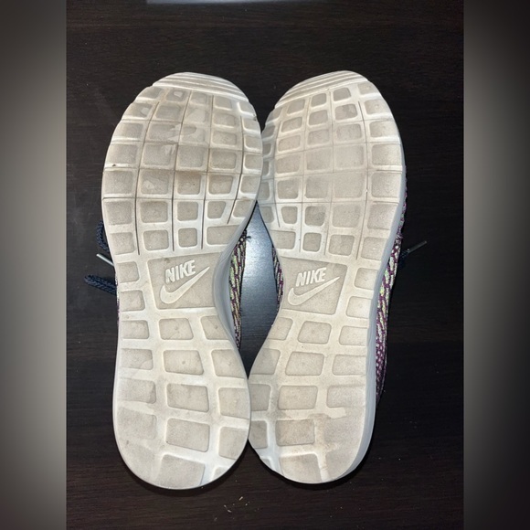 Nike Roshe One NM Flyknit Dark Obsidian Fuchsia Flash Mens Size 9.5 - Picture 7 of 8